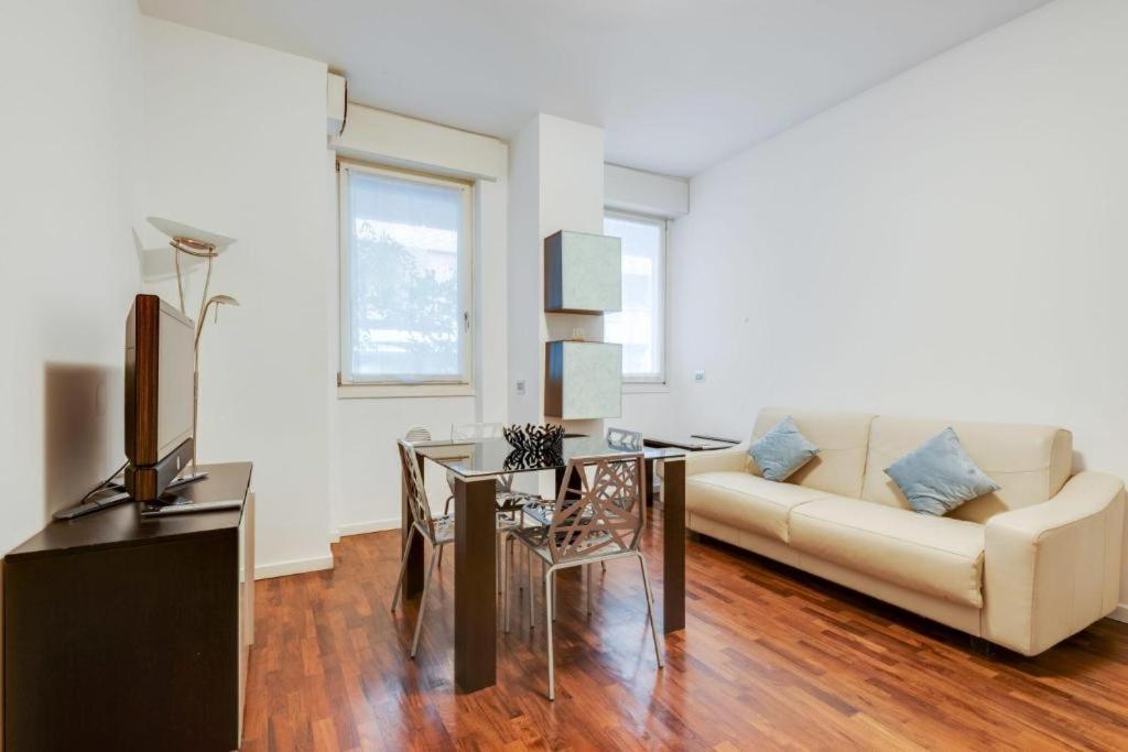 Apartment Amazing In The Heart Of Pta Venezia Milan